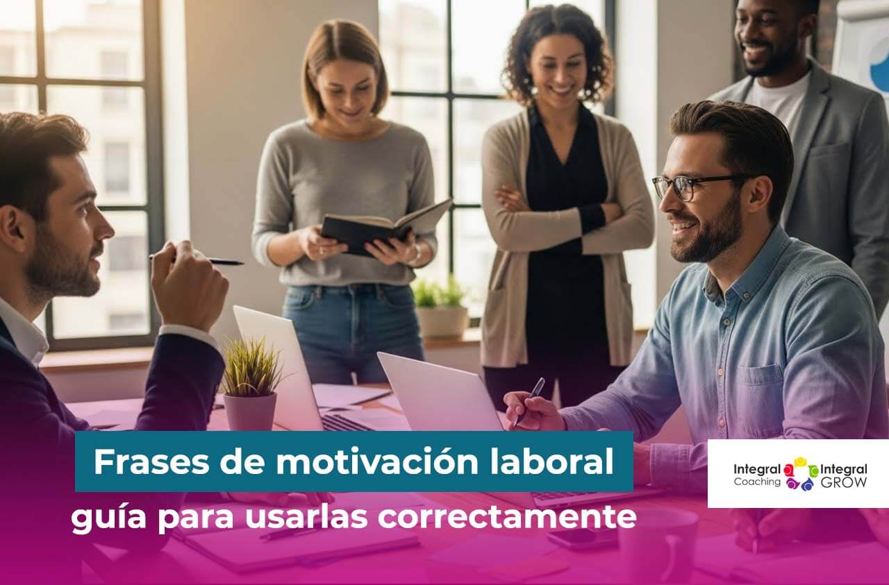 Grupo discutiendo motivación laboral.